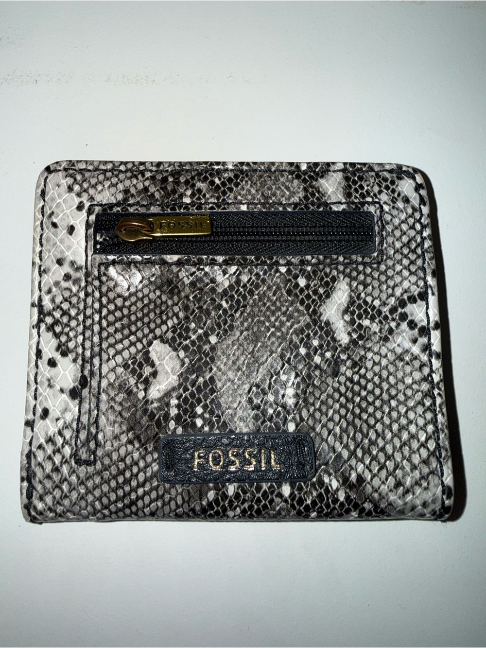 Fossil Women's Snake-Print Bifold Wallet in Black & White with Gold Accent